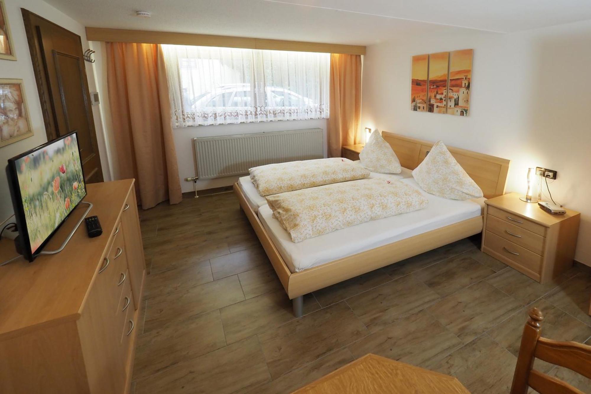 Haus Tobias Lägenhet Bad Füssing Rum bild